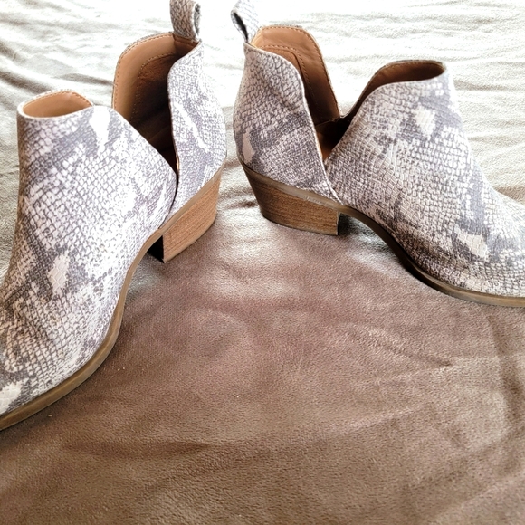 Snake Skin Booties - Picture 3 of 7